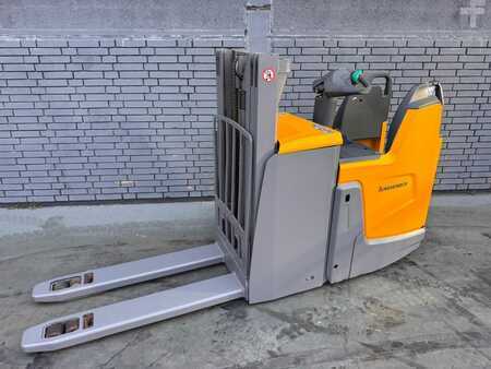 Magasemelésű béka 2018  Jungheinrich ERD 220 Baujahr 2018 /HH 2900 /Std. 5306 Triplex (2)