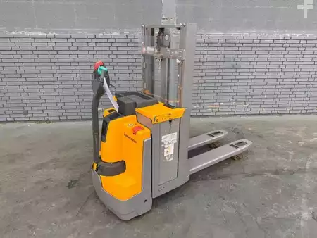 Apilador eléctrico 2018  Jungheinrich EJD 220 Baujahr 2018 Stunden 4309 HH 2,1M (3)