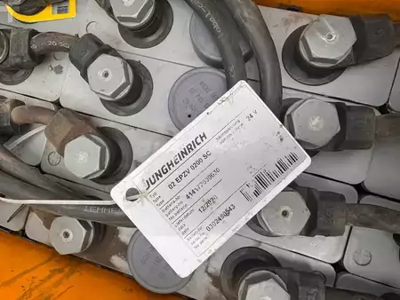 Apilador eléctrico 2018  Jungheinrich EJD 220 Baujahr 2018 Stunden 3896 HH 2,1M (7)