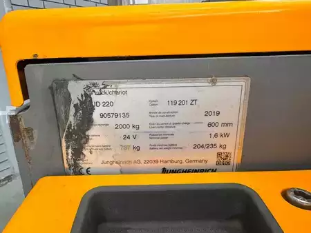 Apilador eléctrico 2019  Jungheinrich EJD 220 Baujahr 2019 Stunden 5122 Akku 2021 (7)