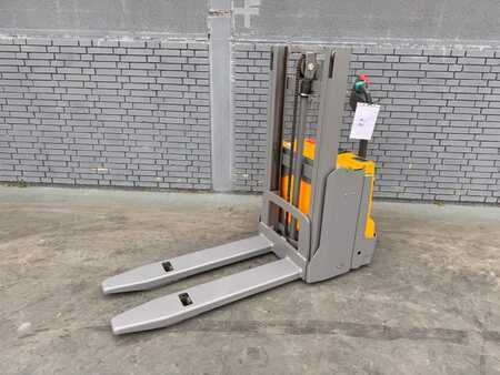 Hochhubwagen 2019  Jungheinrich EJD 120 Baujahr 2019 Stunden 1661 HH 2010 (1)