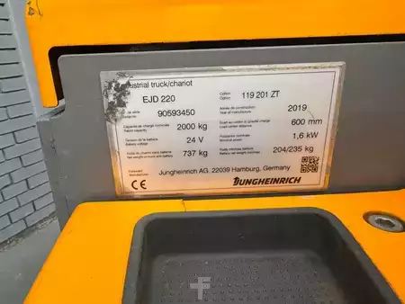 Apilador eléctrico 2019  Jungheinrich EJD 220 Baujahr 2019 /HH 2,1M/  Akku 2019 (4)