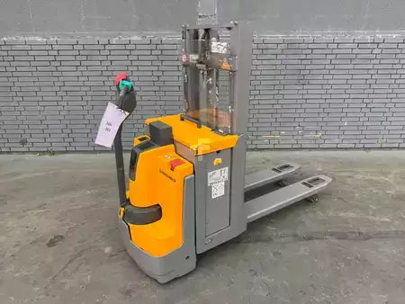 Apilador eléctrico 2019  Jungheinrich EJD 220 Baujahr 2019 /HH 2,1M/  Akku 2019 (2)