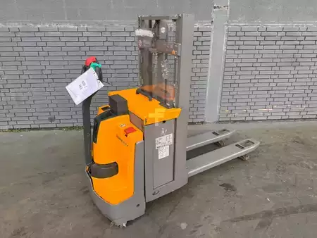 Apilador eléctrico 2019  Jungheinrich EJD 220 Baujahr 2019 Stunden 4275 HH 2,1M (3)