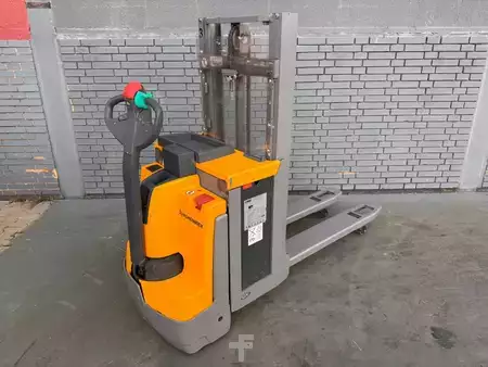 Apilador eléctrico 2019  Jungheinrich EJD 220 Baujahr 2019 Stunden 4865 HH 2010 (2)