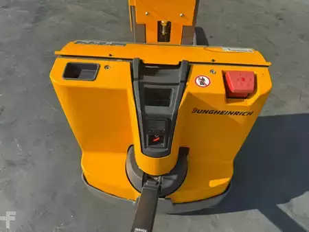 Stapelaars 2020  Jungheinrich EMD 118 Baujahr 2020 Stunden 910 Akku 2026 (5)