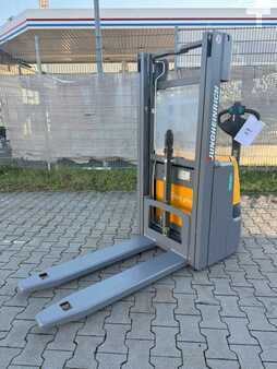 Apilador eléctrico 2020  Jungheinrich EJC 110 Baujahr 2020 HH 2,5M / Akku 2025 (1)