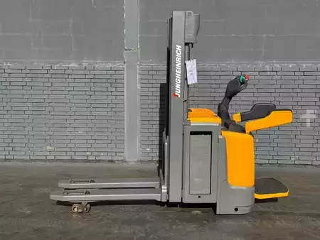 Stoccatori 2020  Jungheinrich ERC 220z Baujahr 2020 / HH 3,75M/ 2000kg TOP ZUSTAND (3)