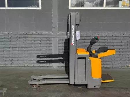 Stoccatori 2020  Jungheinrich ERC 220z Baujahr 2020 / HH 3,75M/ 2000kg TOP ZUSTAND (4)