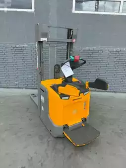 Pallet Stackers 2021  Jungheinrich ERC 216z Baujahr 2021  Stunden 1237 Akku 2021 (4)