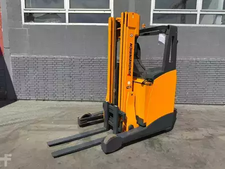 Reach Trucks 2011  Jungheinrich ETV 114 Baujahr 2011 / Stunden 5234 /HH 5,3M (1)