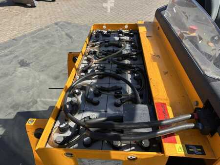 Reach Trucks 2013  Jungheinrich ETV 320 Baujahr 2013 / Akku 2013 / HH 10,70 Meter (10)