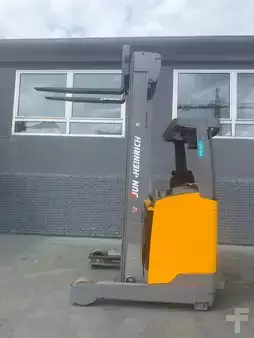 Schubmaststapler 2017  Jungheinrich ETV 214 Baujahr 2017/Akku 2023 Kamera Waage (3)
