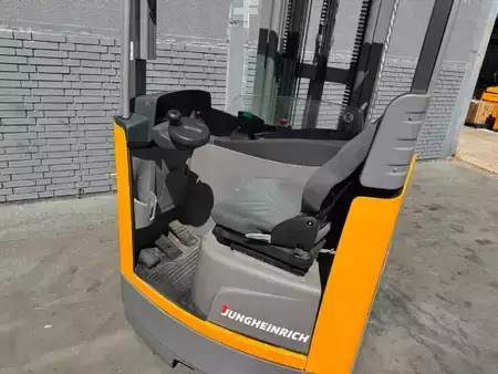 Schubmaststapler 2017  Jungheinrich ETV 214 Baujahr 2017 / Stunden 5125/ HH 8720 (4)