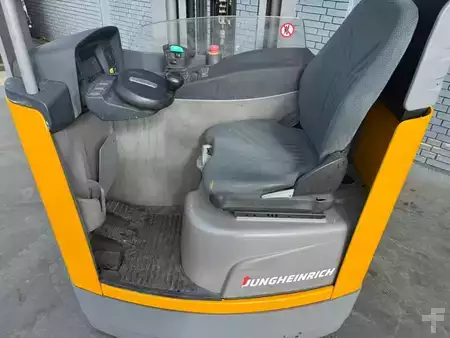 Työntömastotrukki 2020  Jungheinrich ETV 320 Baujahr 2020 Hubhöhe 6200 stunden 5196 (4)