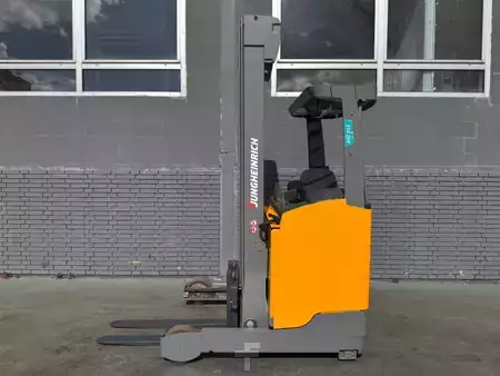 Carrelli retrattili 2020  Jungheinrich ETV 214 Baujahr 2020 / Stunden 8389 HH 6800 (3)