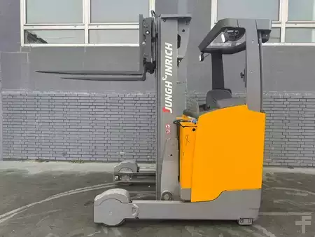 Työntömastotrukki 2022  Jungheinrich ETV 320 Baujahr 2022 / HH 5,0M / Akku 2022 / IZVG (3)