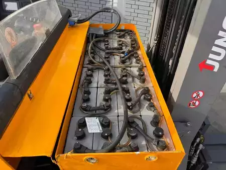 Työntömastotrukki 2022  Jungheinrich ETV 320 Baujahr 2022 / HH 5,0M / Akku 2022 / IZVG (8)