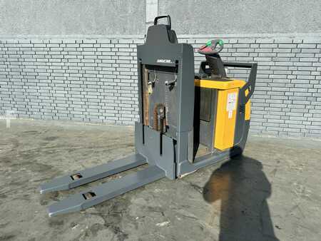 Horizontal-Kommissionierer 2013 Jungheinrich ECE 310 Baujahr 2013/ HH 0,7M Stunden 12519 (2)