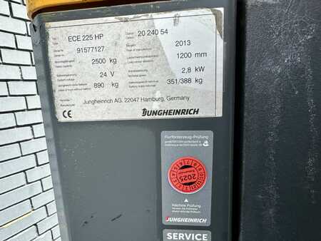 Recogepedido horizontal 2013  Jungheinrich ECE 225 HP Baujahr 2013 / Stunden 2164 /Gabel 2,4M (4)
