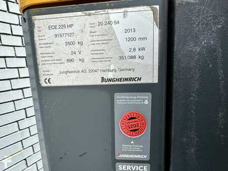 Horizontal-Kommissionierer 2013 Jungheinrich ECE 225 HP Baujahr 2013 / Stunden 2164 /Gabel 2,4M (4)