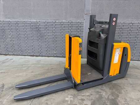 Vertikální vychystávací vozík 2015  Jungheinrich EKS 110 Baujahr 2014 / HH 1800 / Stunden 5284 (2)