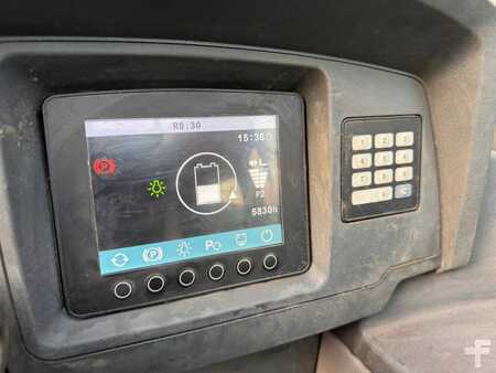 Retraky 2019  Jungheinrich ETV 320 Baujahr 2019/ 9,11M /Akku 2019/ Kühlhaus (5)