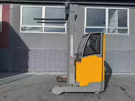 Skyvemast 2019  Jungheinrich ETV 214 Baujahr 2019 / Stunden 11795 HH 7700 (3)