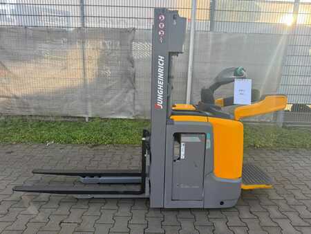 Gerbeurs 2021  Jungheinrich ERC 216 Baujahr 2021Stunden 1769 Akku Bj 2021 (2)