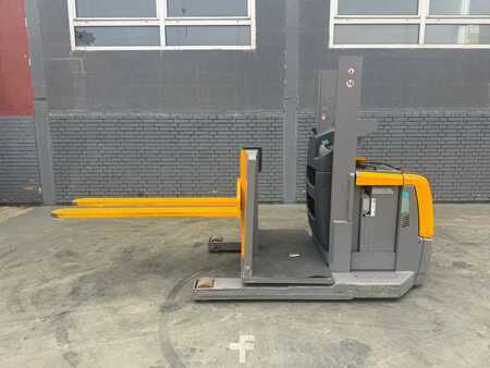 Commissionatori verticali 2021  Jungheinrich EKS 110 Baujahr 2021 / HH 1550 / Stunden 916 (1)