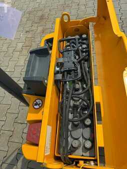 Niederhubwagen 2012  Jungheinrich EJE 116 Stunden 263 Akku 2024 Ladegerät Integriert (7)