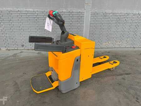 Horizontális komissiózó 2016  Jungheinrich ERE 120 Baujahr 2016/ Akku 2021/ Top Zustand (2)