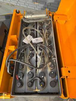 Elektromos emelőkocsik 2016  Jungheinrich ERE 120 Baujahr 2016/ Akku 2016/ Top Zustand (6)