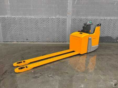 Horizontális komissiózó 2018  Jungheinrich ERE 120 Baujahr 2018 Akku 2017 Gabellänge 2400 (2)