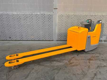 Plocktruckar horizontal 2018  Jungheinrich ERE 225 Baujahr 2018 Akku 2018 Gabellänge 2400 (1)