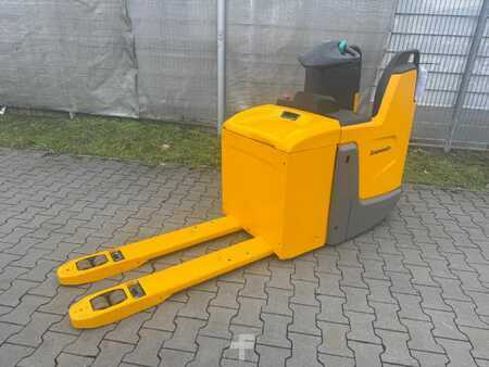 Horizontális komissiózó 2018  Jungheinrich ERE 225 Baujahr 2018 Akku 2018 Stunden 2980 (1)