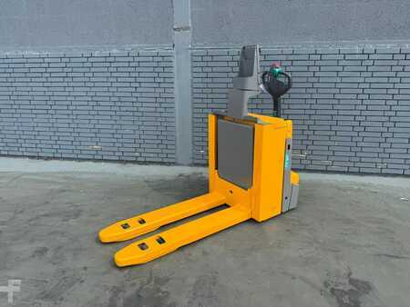 Elektrische palletwagens 2019  Jungheinrich EJE C 20 Baujahr 2019 Stunden 1388 Top Zustand (3)