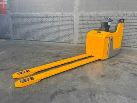 Horizontális komissiózó 2020  Jungheinrich ERE 120 Baujahr 2020 Akku 2021 Gabellänge 2400 (1)