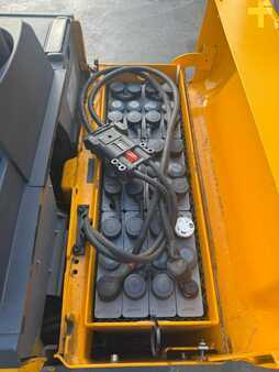 Horizontális komissiózó 2020  Jungheinrich ERE 120 Baujahr 2020 Akku 2021 Gabellänge 2400 (7)