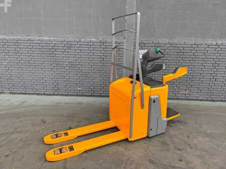 Elektromos emelőkocsik 2021  Jungheinrich ERE 120 Baujahr 2021/ Stunden 4413/ EPS Lenkung (1)