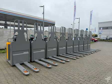 Horizontal-Kommissionierer 2019 Jungheinrich ECE 220 Baujahr 2019/ / Forks 1,15M /1 X Vorhanden (4)