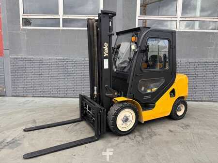 Carretilla elevadora diésel 2021  Yale GDP 30 UX Baujahr 2021 /Stunden 487/ Kabine/Duplex (1)