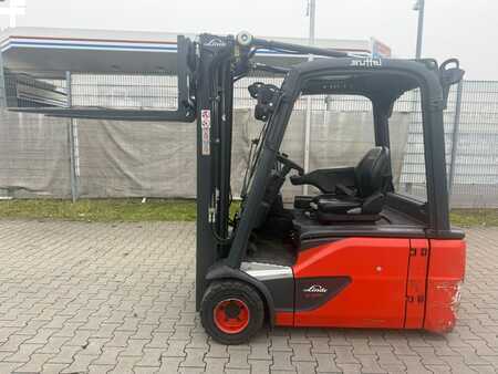 El truck - 3 hjulet 2017  Linde E18 Baujahr 2017 / Stunden 4582 HH 4600 (2)