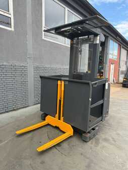 Plocktruckar vertikal 2012  Jungheinrich EKS 210 Baujahr 2012 / HH 3810 / Stunden 82 (3)