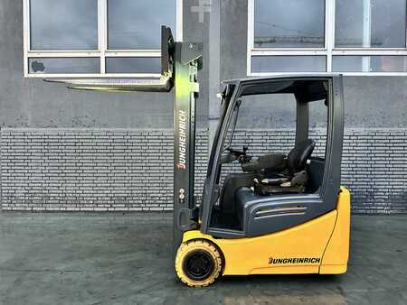 Elektro 3 Rad 2013 Jungheinrich EFG 216k Baujahr 2013/ Stunden 15250 / TRIPLEX 5,5M / (2)