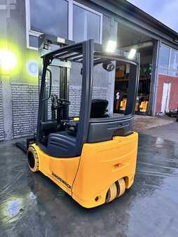 Elektro 3 Rad 2013 Jungheinrich EFG 216k Baujahr 2013/ Stunden 15250 / TRIPLEX 5,5M / (4)