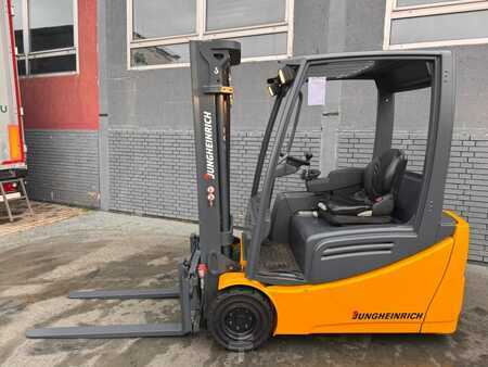 El truck - 3 hjulet 2016  Jungheinrich EFG 220 Baujahr 2016 / Akku 2022 HH 4640 (2)