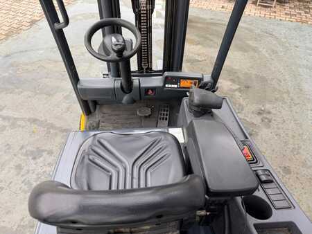 El truck - 3 hjulet 2016  Jungheinrich EFG 220 Baujahr 2016 / Akku 2022 HH 4640 (3)