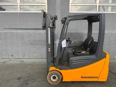 Elektro 3 Rad 2015  Jungheinrich EFG 216 Baujahr 2015 / Stunden 4521 HH 4,4M (3)