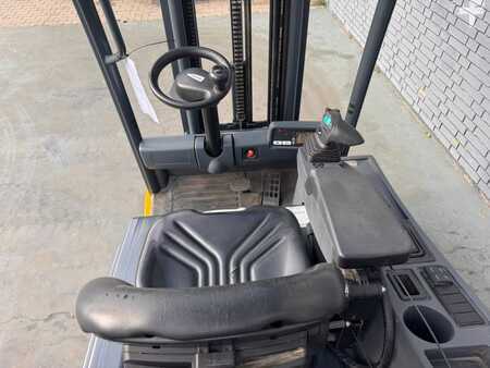 Elektro 3 Rad 2015  Jungheinrich EFG 216 Baujahr 2015 / Stunden 4521 HH 4,4M (4)